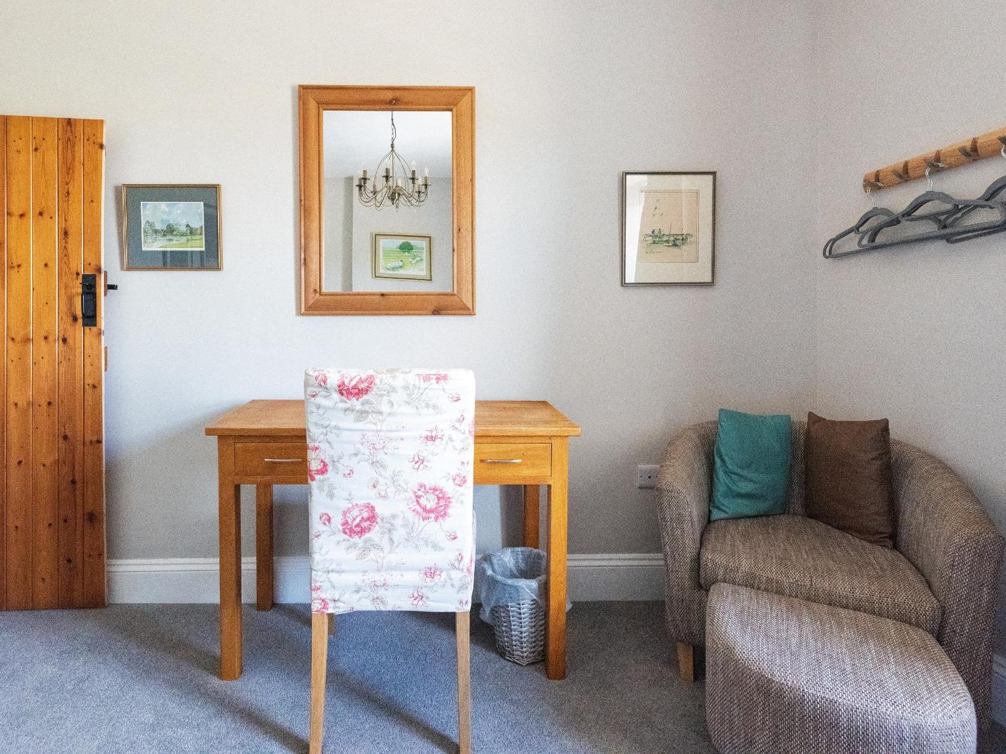 Red Kite Cottage Easton on the Hill Extérieur photo